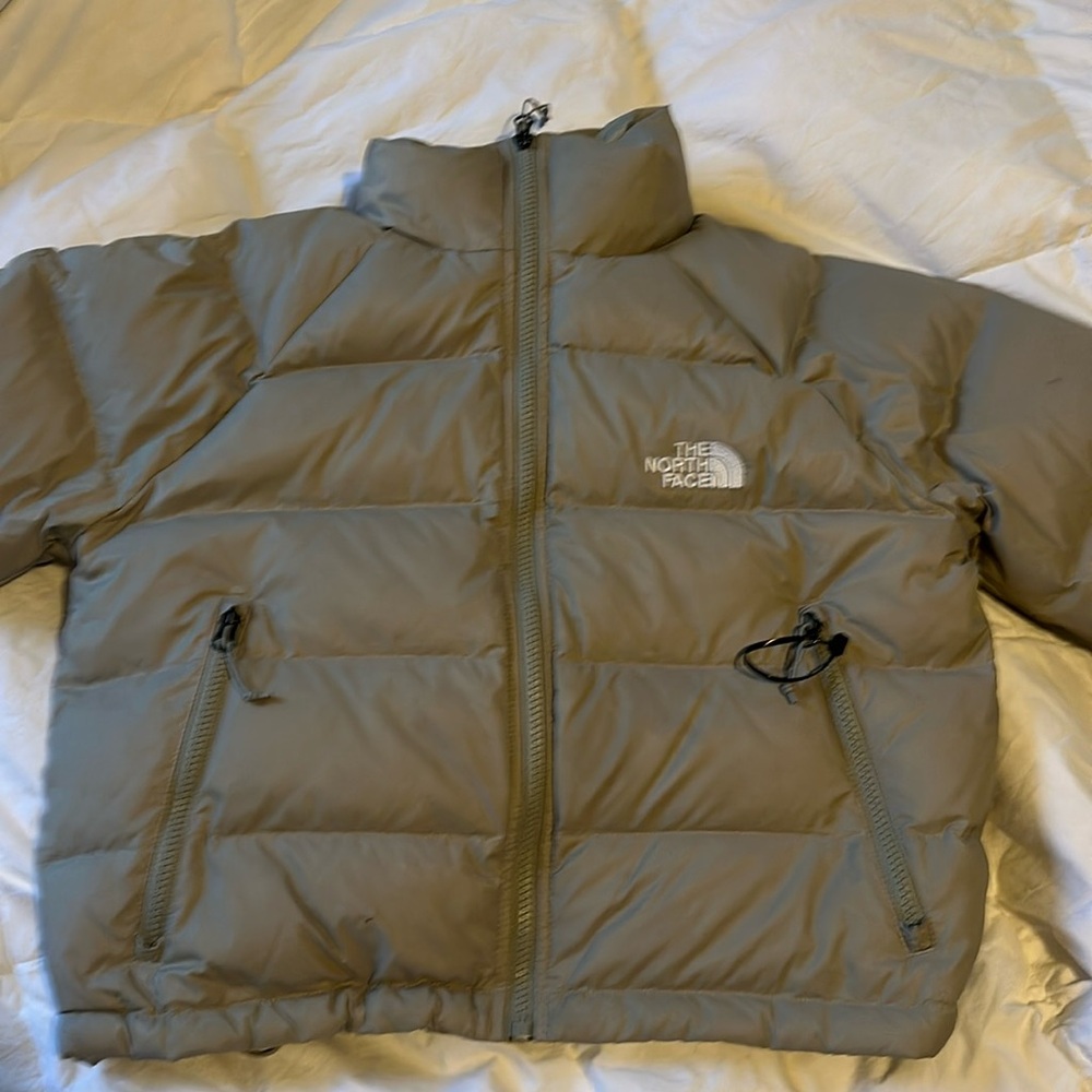 The North Face “ DUNE “ not white dune WORN ONCE Puffer Jacket